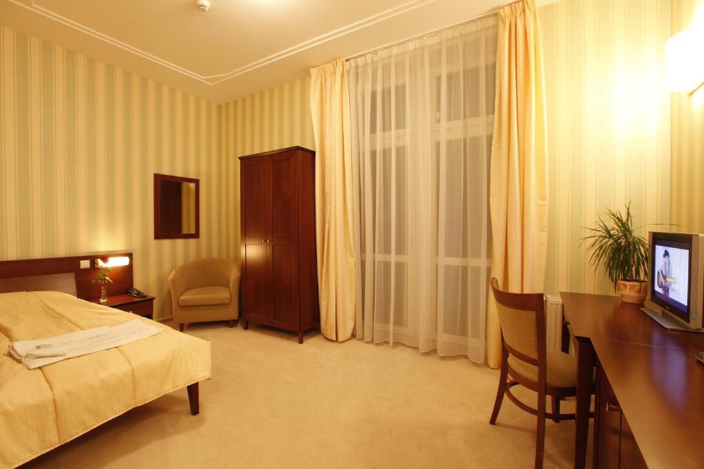 Hotel Sandor Pavillon Пьештяни Номер фото