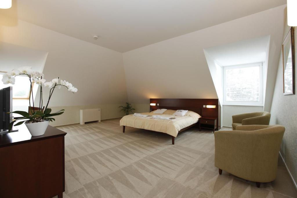 Hotel Sandor Pavillon Пьештяни Номер фото