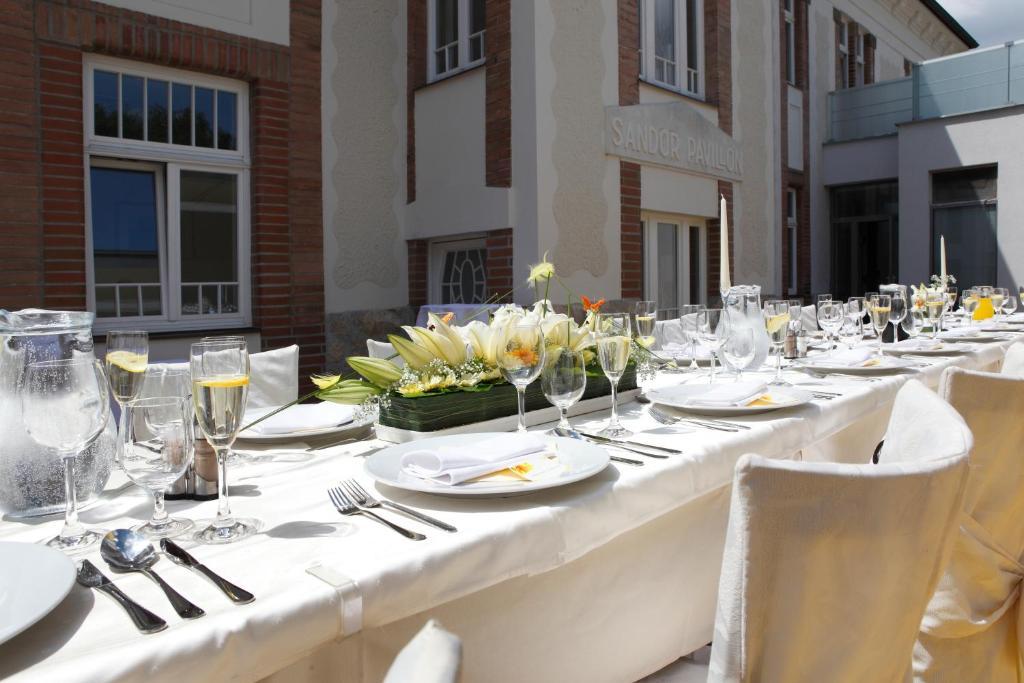 Hotel Sandor Pavillon Пьештяни Экстерьер фото