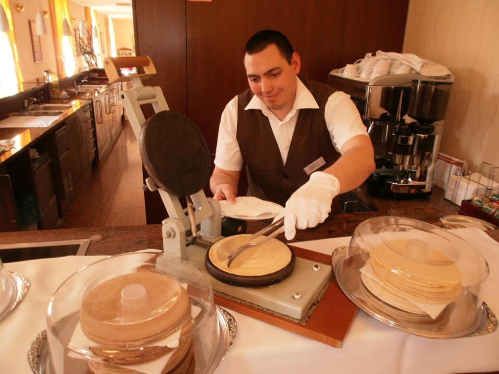 Hotel Sandor Pavillon Пьештяни Экстерьер фото